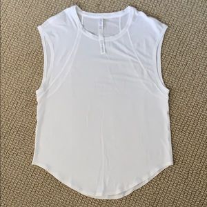 white lululemon tank top